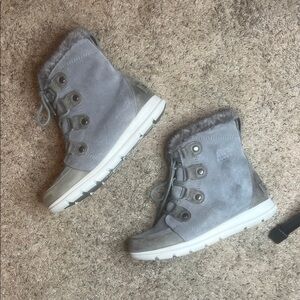 Sorel Gray Suede Boots with Faux Fur Lining